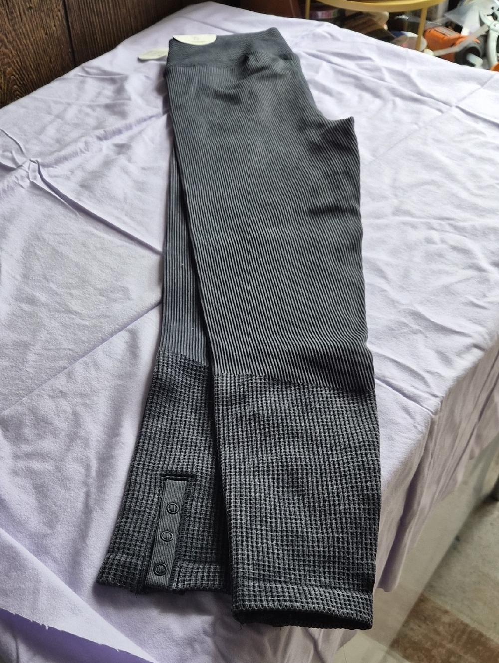Textured High-Rise Gray Ribbed Leggings with Button Cuff Thick Material